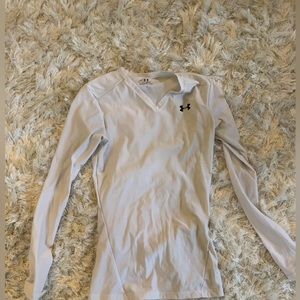 Under armour women’s small tight fitting heat gear long sleeve